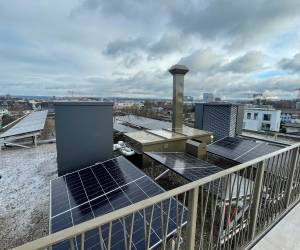 Kompakte Haustechnik über den Dächern Zürichs